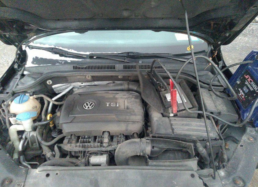 Photo 10 of 2015 Volkswagen Jetta 1.8T SE (VIN 3VWD17AJ3FM255064)