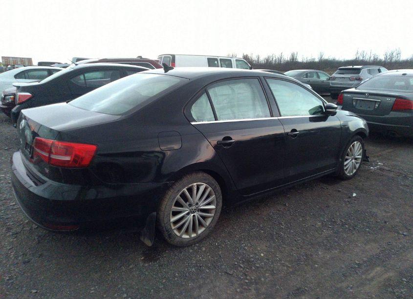 Photo 4 of 2015 Volkswagen Jetta 1.8T SE (VIN 3VWD17AJ3FM255064)