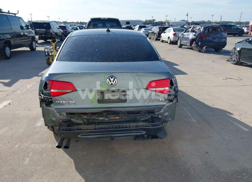 Photo 17 of 2015 Volkswagen Jetta 1.8T SE (VIN 3VWD17AJ3FM276285)