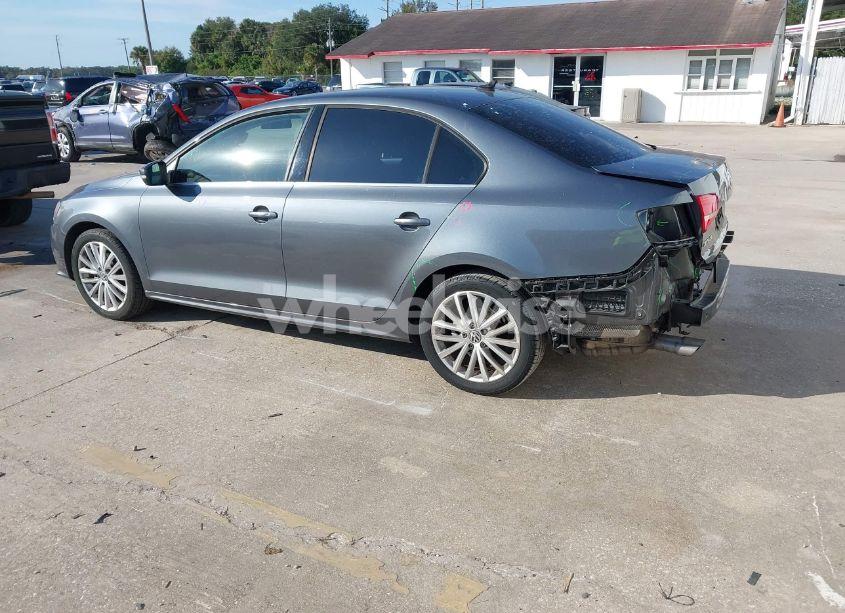 Photo 3 of 2015 Volkswagen Jetta 1.8T SE (VIN 3VWD17AJ3FM276285)