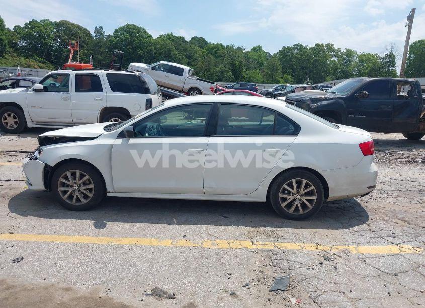 Photo 14 of 2015 Volkswagen Jetta 1.8T SE (VIN 3VWD17AJ3FM354676)