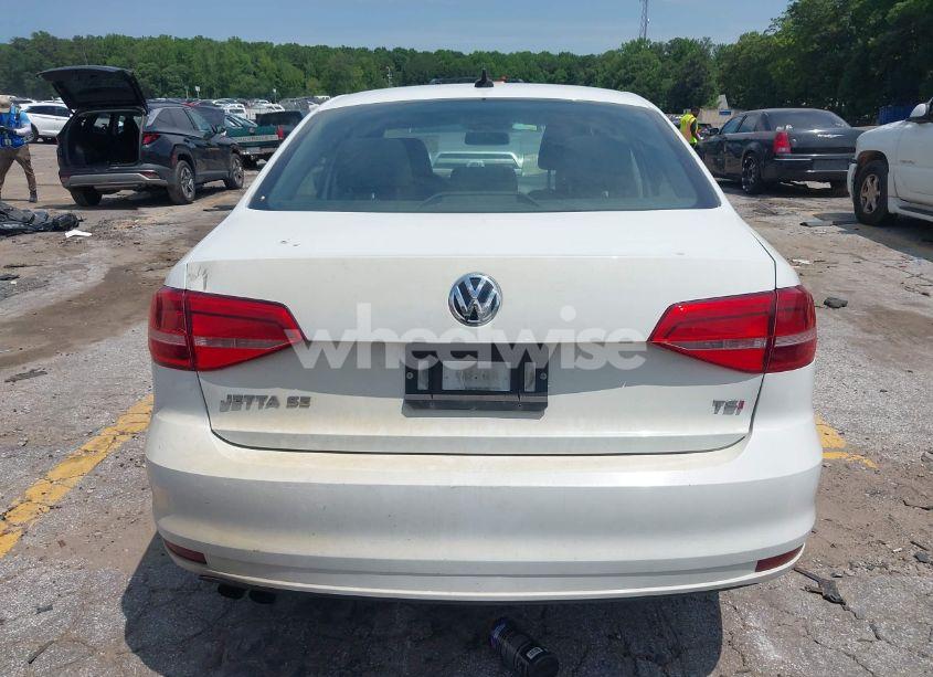 Photo 16 of 2015 Volkswagen Jetta 1.8T SE (VIN 3VWD17AJ3FM354676)