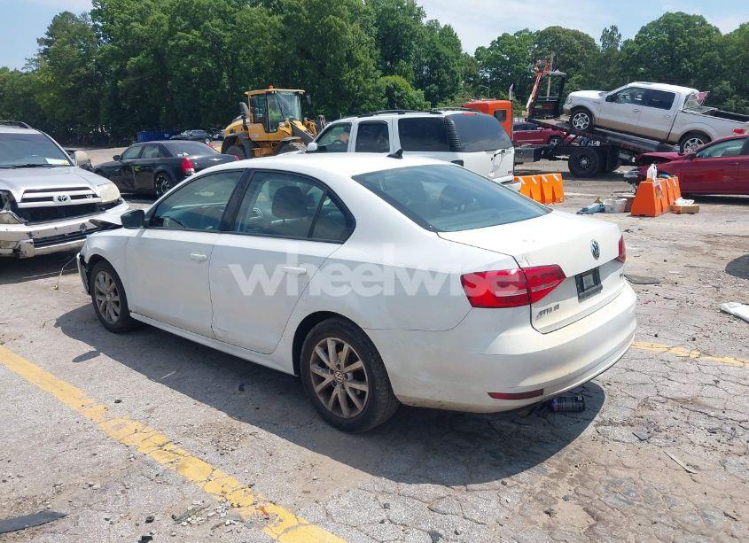 Photo 3 of 2015 Volkswagen Jetta 1.8T SE (VIN 3VWD17AJ3FM354676)