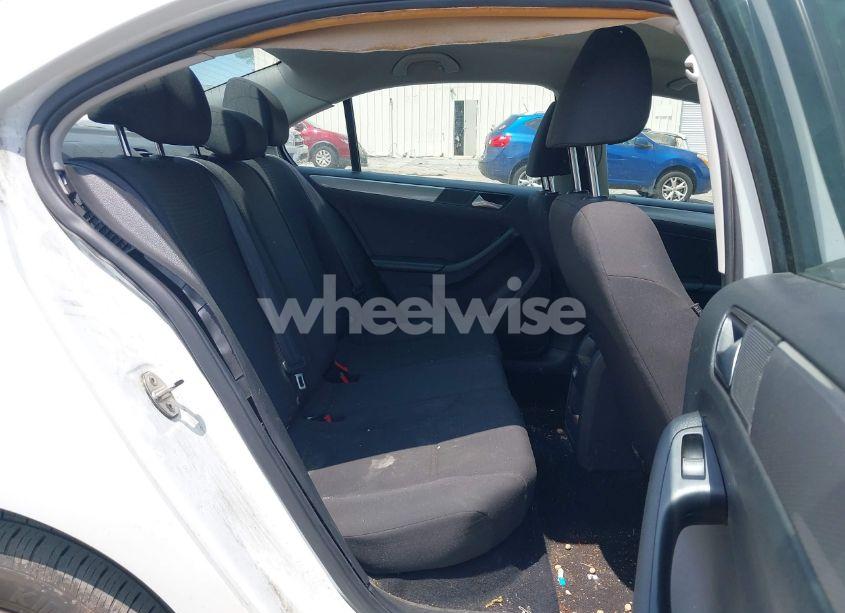 Photo 8 of 2015 Volkswagen Jetta 1.8T SE (VIN 3VWD17AJ3FM354676)