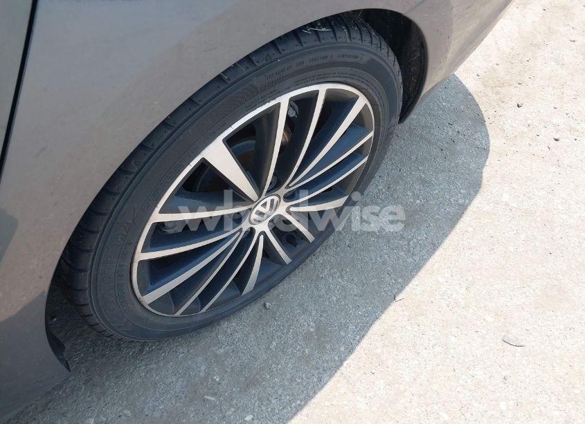 Photo 12 of 2015 Volkswagen Jetta 1.8T SPORT (VIN 3VWD17AJ3FM400653)