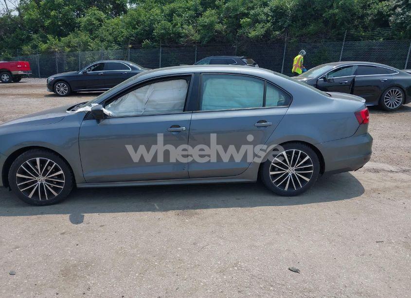 Photo 15 of 2015 Volkswagen Jetta 1.8T SPORT (VIN 3VWD17AJ3FM400653)