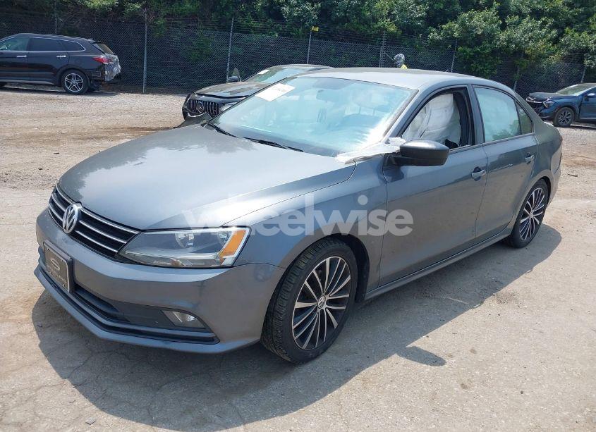Photo 2 of 2015 Volkswagen Jetta 1.8T SPORT (VIN 3VWD17AJ3FM400653)