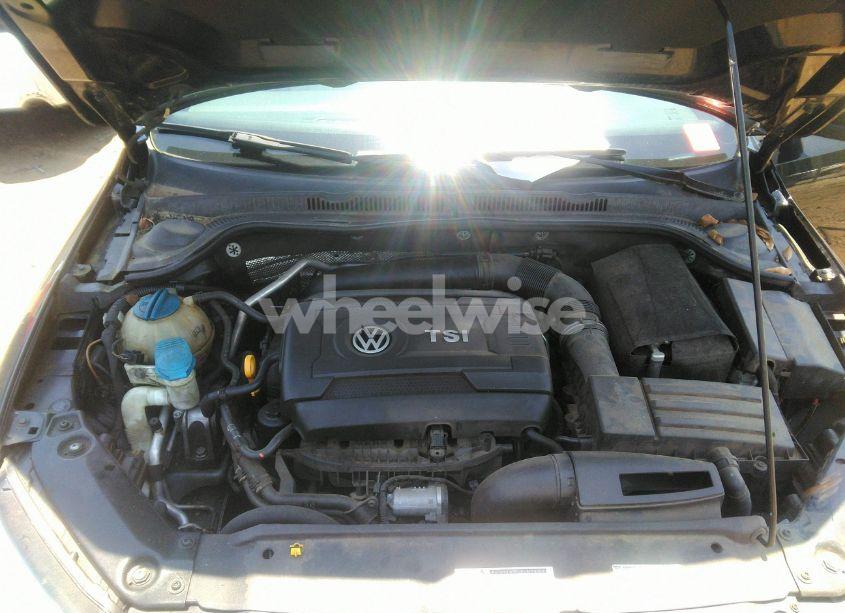 Photo 10 of 2015 Volkswagen Jetta 1.8T SPORT (VIN 3VWD17AJ3FM403147)