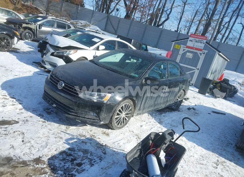Photo 2 of 2016 Volkswagen Jetta 1.8T SPORT (VIN 3VWD17AJ3GM239593)