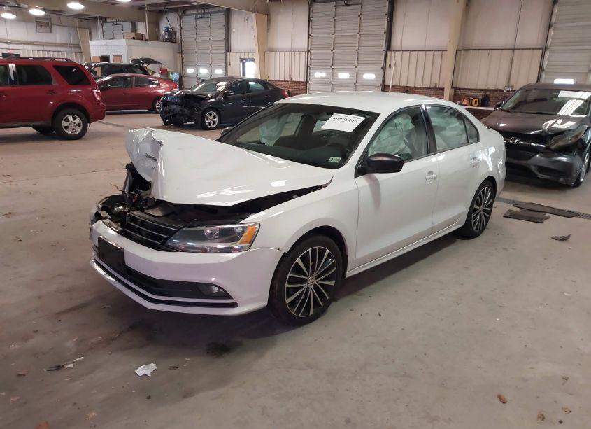 Photo 2 of 2016 Volkswagen Jetta 1.8T SPORT (VIN 3VWD17AJ3GM404879)