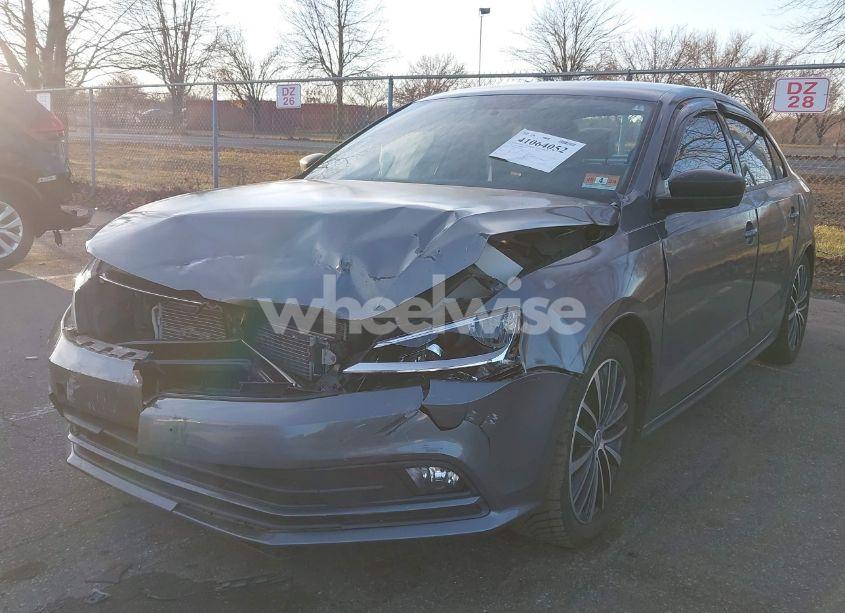 Photo 2 of 2016 Volkswagen Jetta 1.8T SPORT (VIN 3VWD17AJ3GM410519)