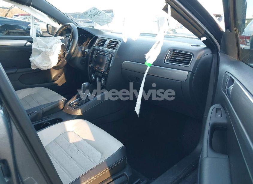 Photo 5 of 2016 Volkswagen Jetta 1.8T SPORT (VIN 3VWD17AJ3GM410519)