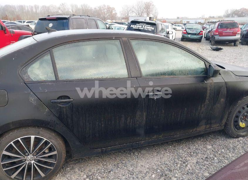 Photo 13 of 2016 Volkswagen Jetta 1.8T SPORT (VIN 3VWD17AJ3GM411363)