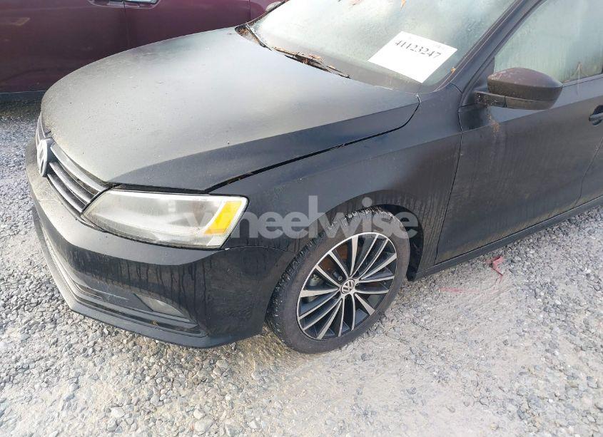 Photo 2 of 2016 Volkswagen Jetta 1.8T SPORT (VIN 3VWD17AJ3GM411363)
