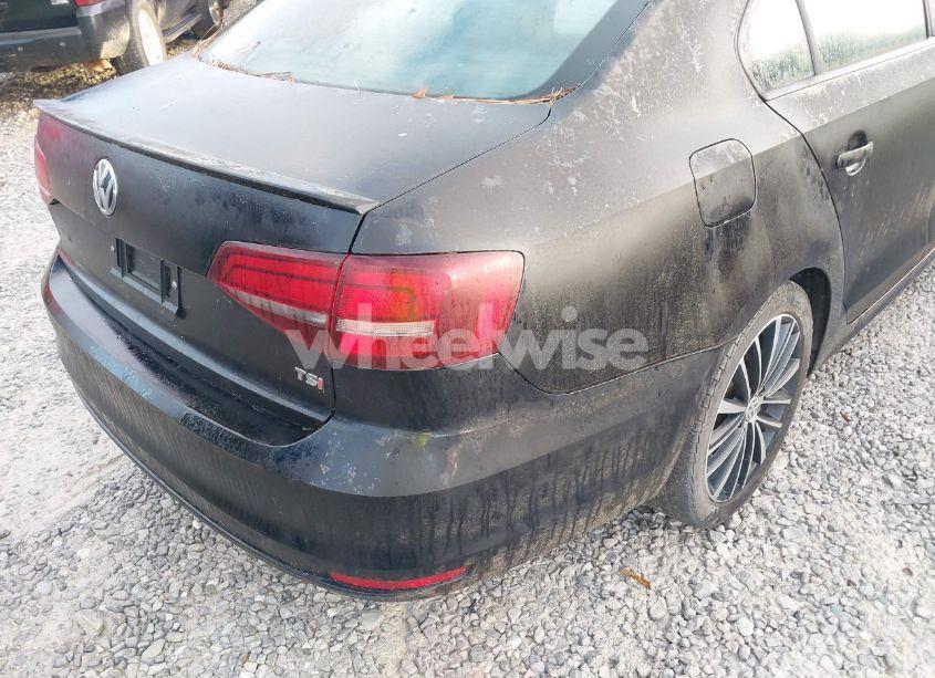 Photo 4 of 2016 Volkswagen Jetta 1.8T SPORT (VIN 3VWD17AJ3GM411363)