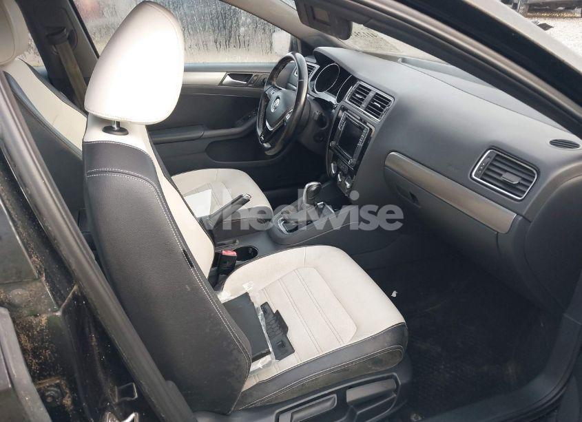 Photo 5 of 2016 Volkswagen Jetta 1.8T SPORT (VIN 3VWD17AJ3GM411363)