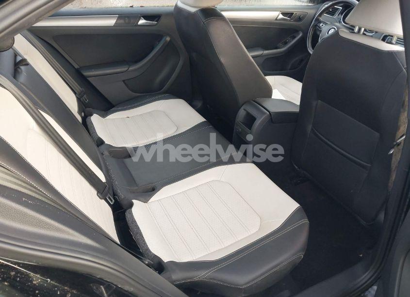 Photo 8 of 2016 Volkswagen Jetta 1.8T SPORT (VIN 3VWD17AJ3GM411363)