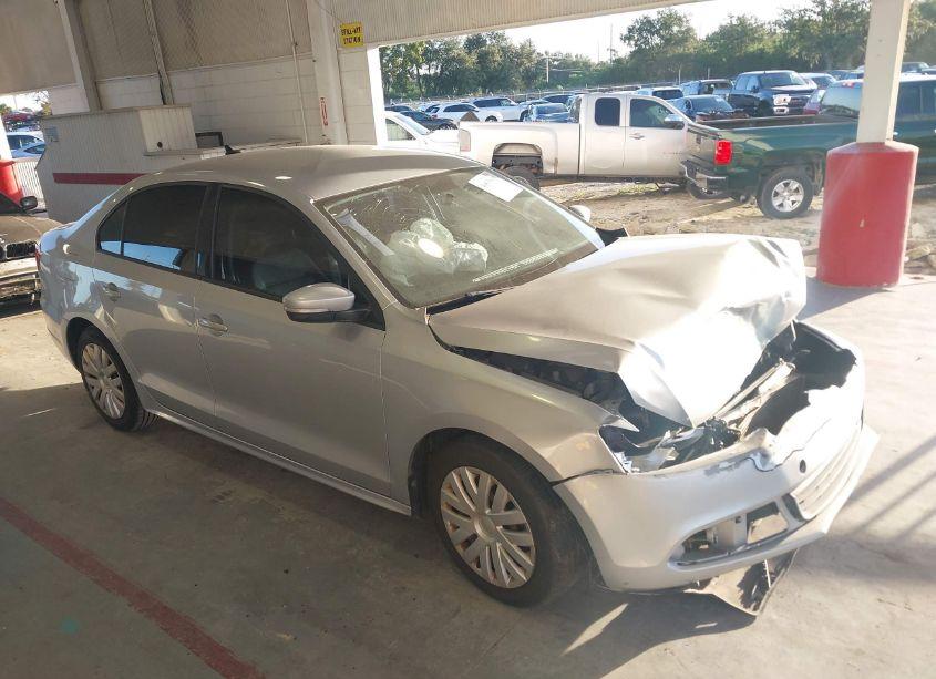 2014 Volkswagen Jetta 1.8T SE (VIN 3VWD17AJ4EM238983) main photo