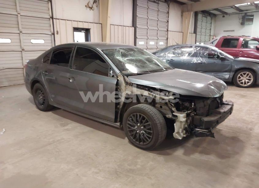 2014 Volkswagen Jetta 1.8T SE (VIN 3VWD17AJ4EM243990) main photo