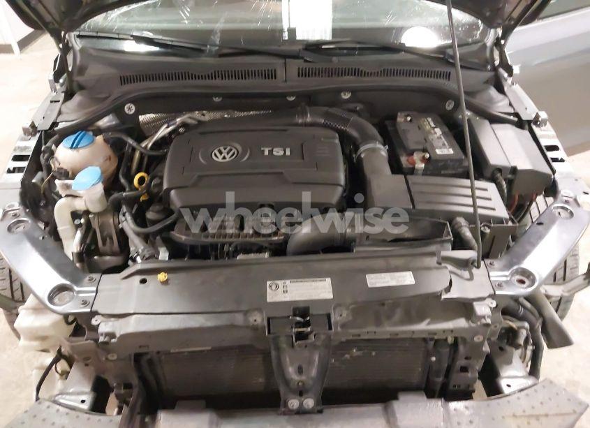 Photo 10 of 2014 Volkswagen Jetta 1.8T SE (VIN 3VWD17AJ4EM243990)