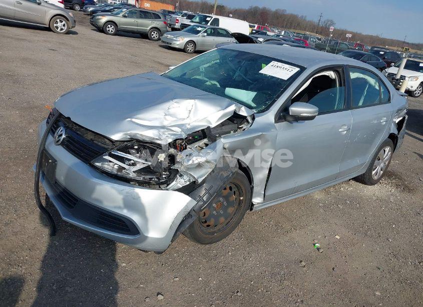 Photo 2 of 2014 Volkswagen Jetta 1.8T SE (VIN 3VWD17AJ4EM266248)