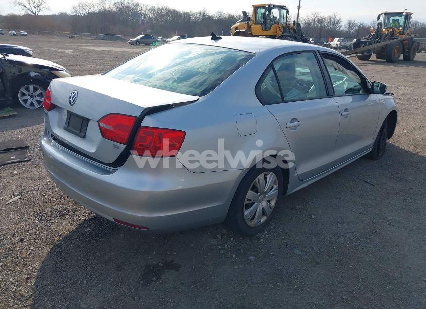 Photo 4 of 2014 Volkswagen Jetta 1.8T SE (VIN 3VWD17AJ4EM266248)