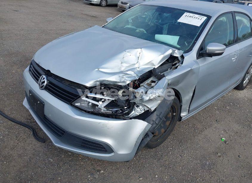 Photo 6 of 2014 Volkswagen Jetta 1.8T SE (VIN 3VWD17AJ4EM266248)