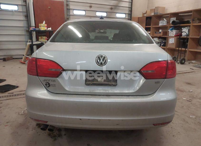 Photo 16 of 2014 Volkswagen Jetta 1.8T SE (VIN 3VWD17AJ4EM275208)