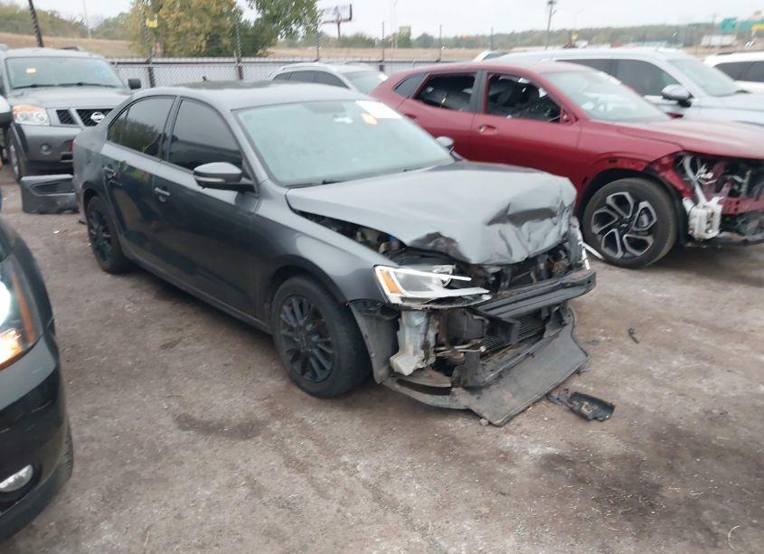 2014 Volkswagen Jetta 1.8T SE (VIN 3VWD17AJ4EM283485) main photo