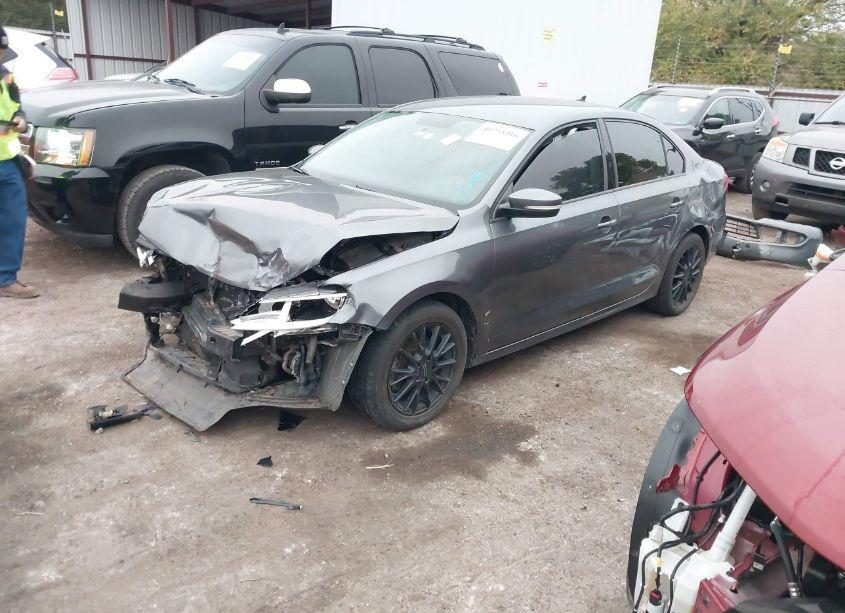 Photo 2 of 2014 Volkswagen Jetta 1.8T SE (VIN 3VWD17AJ4EM283485)