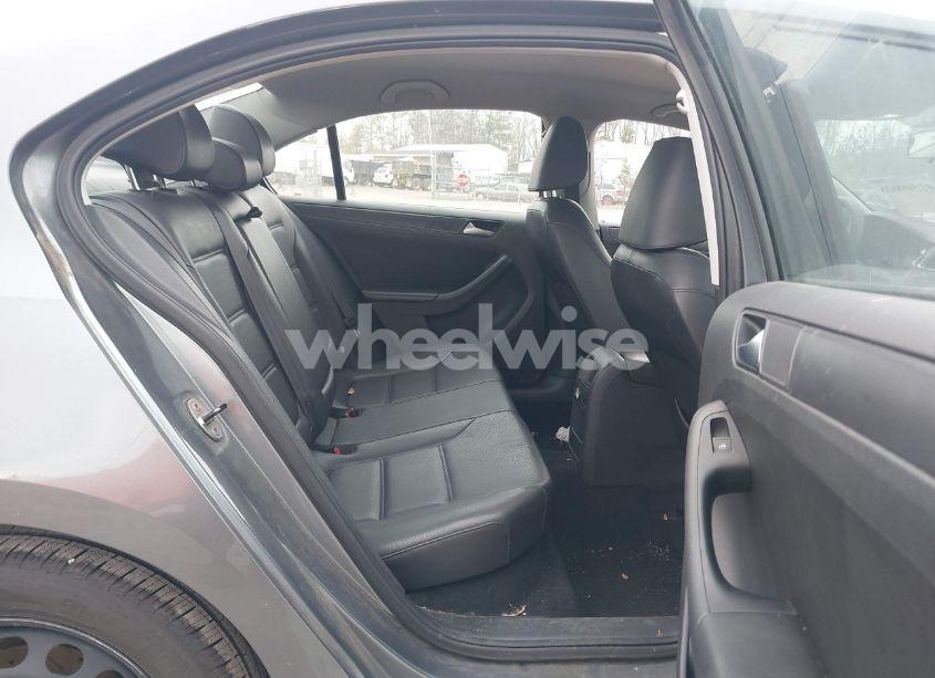 Photo 8 of 2014 Volkswagen Jetta 1.8T SE (VIN 3VWD17AJ4EM302357)