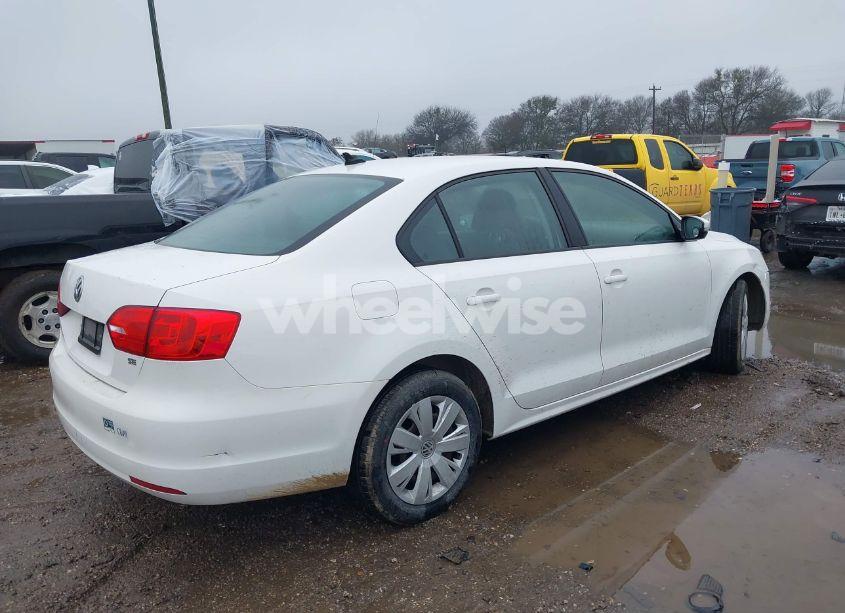 Photo 4 of 2014 Volkswagen Jetta 1.8T SE (VIN 3VWD17AJ4EM366205)