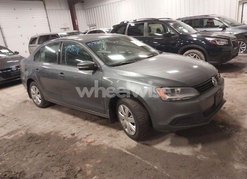 2014 Volkswagen Jetta 1.8T SE (VIN 3VWD17AJ4EM419453) main photo