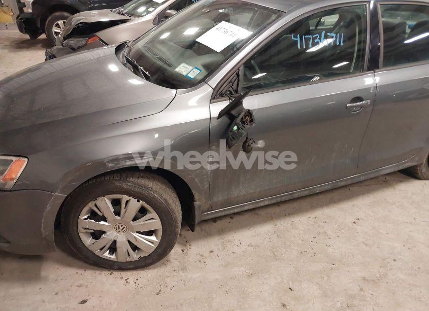 Photo 6 of 2014 Volkswagen Jetta 1.8T SE (VIN 3VWD17AJ4EM419453)