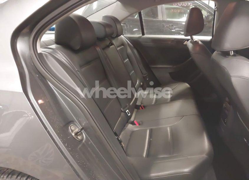 Photo 8 of 2014 Volkswagen Jetta 1.8T SE (VIN 3VWD17AJ4EM419453)