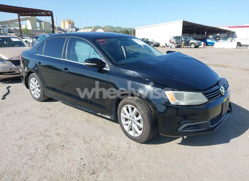 2014 Volkswagen Jetta 1.8T SE (VIN 3VWD17AJ4EM419839) main photo