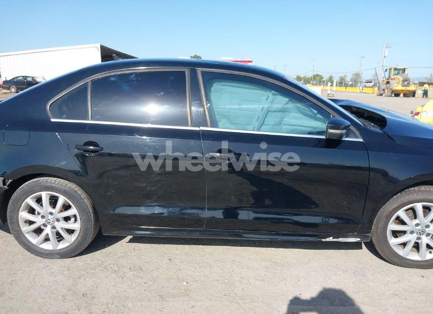 Photo 13 of 2014 Volkswagen Jetta 1.8T SE (VIN 3VWD17AJ4EM419839)