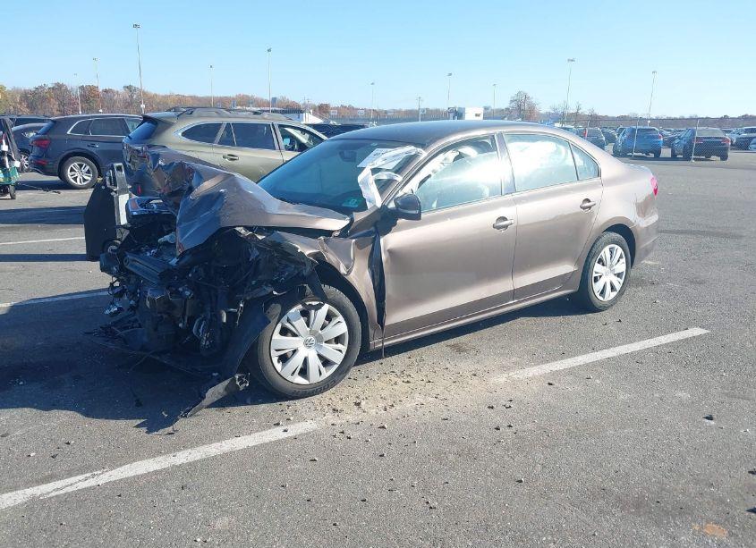 Photo 2 of 2014 Volkswagen Jetta 1.8T SE (VIN 3VWD17AJ4EM420490)