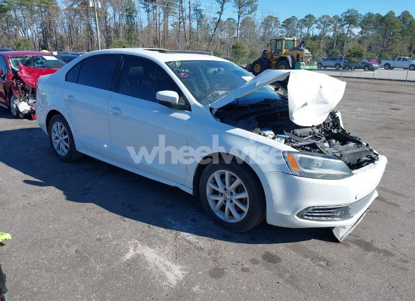 2014 Volkswagen Jetta 1.8T SE (VIN 3VWD17AJ4EM436155) main photo