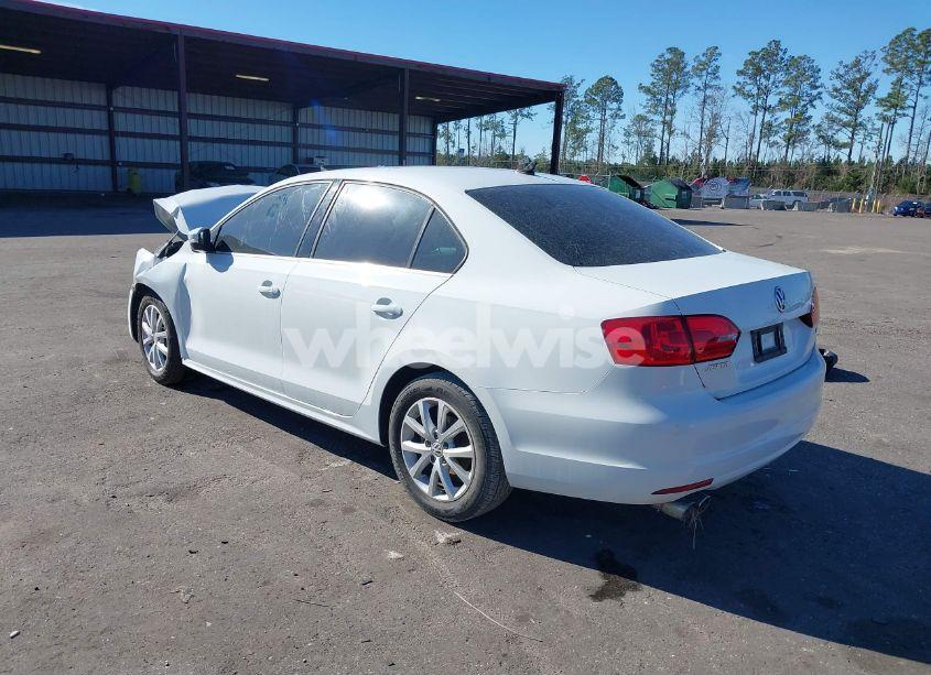 Photo 3 of 2014 Volkswagen Jetta 1.8T SE (VIN 3VWD17AJ4EM436155)