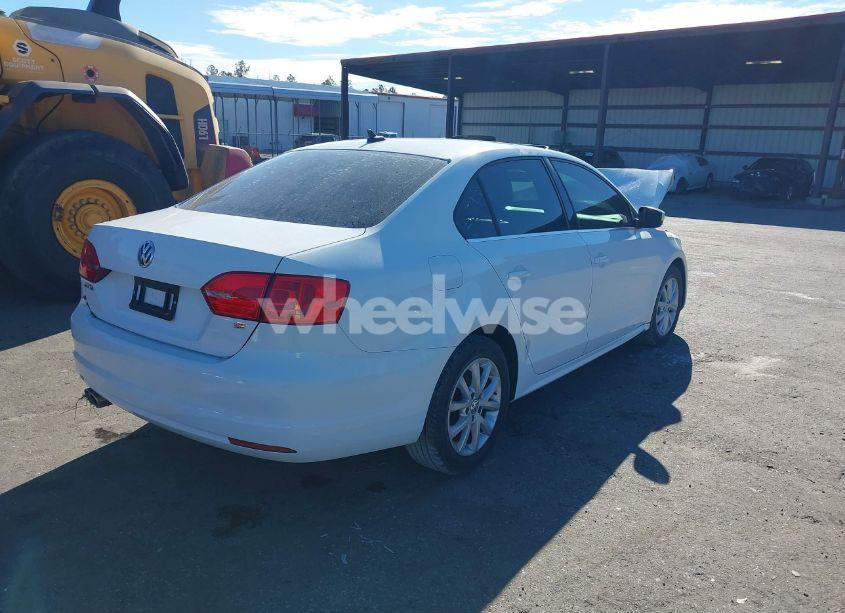 Photo 4 of 2014 Volkswagen Jetta 1.8T SE (VIN 3VWD17AJ4EM436155)