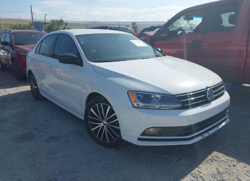 2015 Volkswagen Jetta 1.8T SPORT (VIN 3VWD17AJ4FM205094) main photo