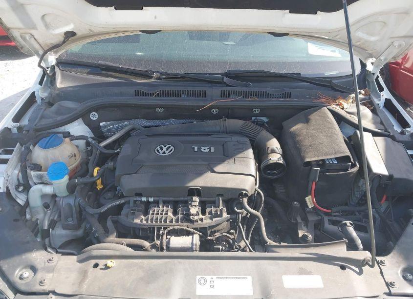 Photo 10 of 2015 Volkswagen Jetta 1.8T SPORT (VIN 3VWD17AJ4FM205094)