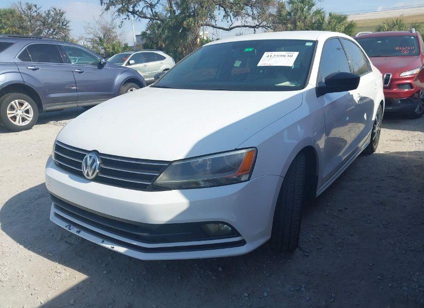 Photo 2 of 2015 Volkswagen Jetta 1.8T SPORT (VIN 3VWD17AJ4FM205094)