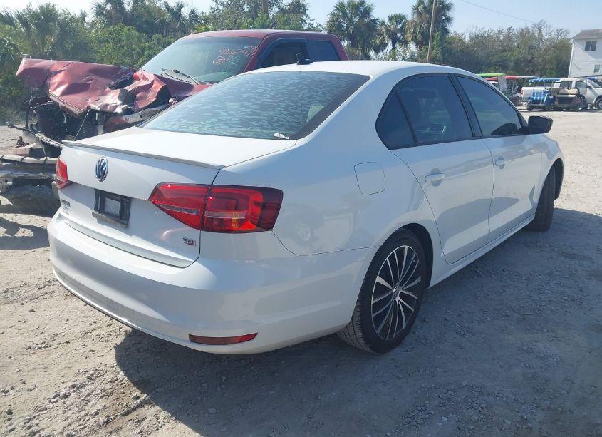 Photo 4 of 2015 Volkswagen Jetta 1.8T SPORT (VIN 3VWD17AJ4FM205094)