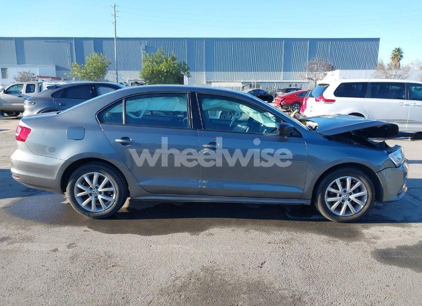 Photo 13 of 2015 Volkswagen Jetta 1.8T SE (VIN 3VWD17AJ4FM209808)