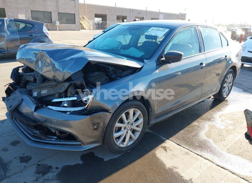 Photo 2 of 2015 Volkswagen Jetta 1.8T SE (VIN 3VWD17AJ4FM209808)