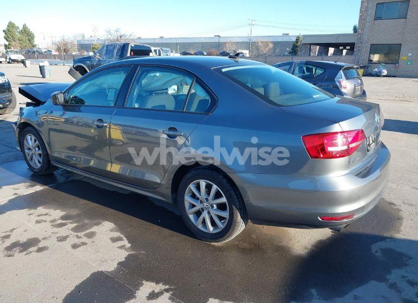 Photo 3 of 2015 Volkswagen Jetta 1.8T SE (VIN 3VWD17AJ4FM209808)