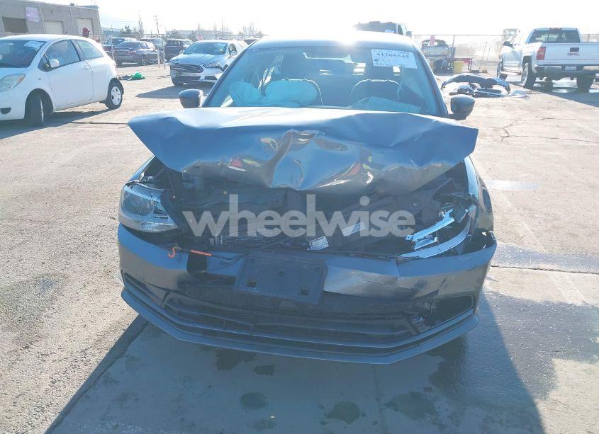 Photo 6 of 2015 Volkswagen Jetta 1.8T SE (VIN 3VWD17AJ4FM209808)