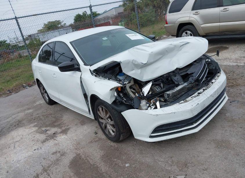 2015 Volkswagen Jetta 1.8T SE (VIN 3VWD17AJ4FM266378) main photo